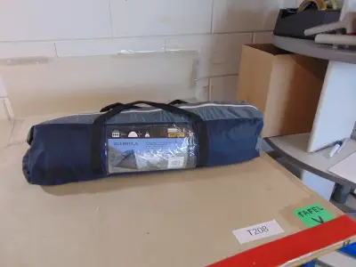 Isle royale 200 x 240 cm Tent – kavel bij GSD Auctions, Zoeterwoude