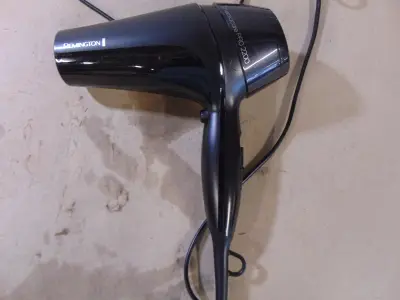 Remington D5710 Thermacare PRO 2200 Watt Föhn – kavel bij GSD Auctions, Zoeterwoude
