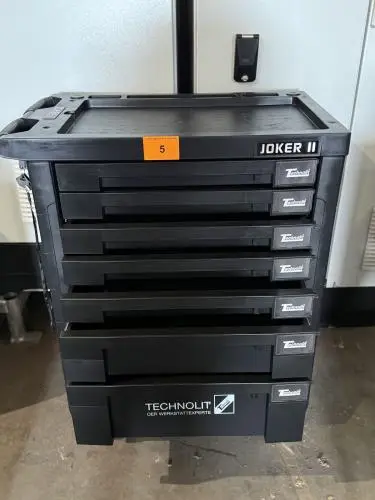 Materiaalkar Technolit Joker II – kavel bij Openbare Verkopen, Vichte