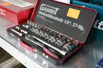 Gambit dopsleutelset – kavel bij Openbare Verkopen, Vichte
