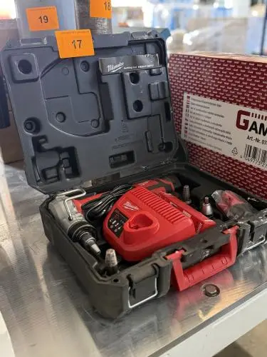 Milwaukee Uponor C12PXP – kavel bij Openbare Verkopen, Vichte
