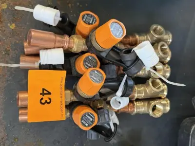 5x Watts overstortventiel – kavel bij Openbare Verkopen, Vichte