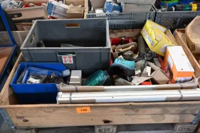 Inhoud pallet – kavel bij Openbare Verkopen, Vichte