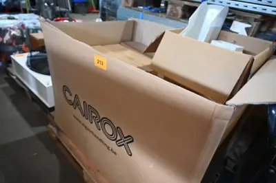 Doos diverse Cairox onderdelen – kavel bij Openbare Verkopen, Vichte