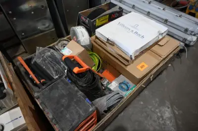 Inhoud pallet diverse werkmateriaal – kavel bij Openbare Verkopen, Vichte
