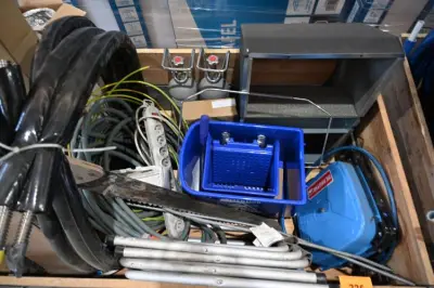 Inhoud pallet diverse werkmateriaal – kavel bij Openbare Verkopen, Vichte