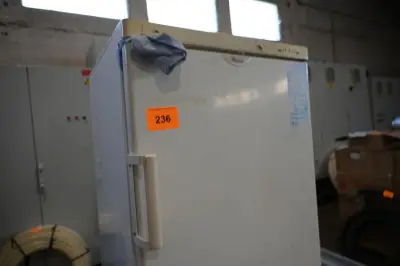 Koelkast Whirlpool – kavel bij Openbare Verkopen, Vichte