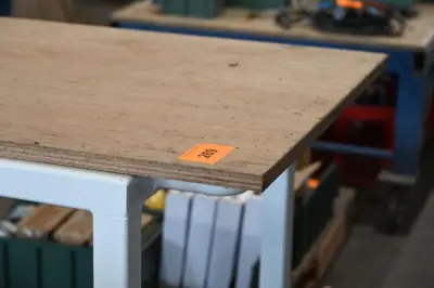 Kar met houten blad – kavel bij Openbare Verkopen, Vichte