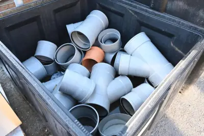 Diverse koppelstukken voor sanitair – kavel bij Openbare Verkopen, Vichte