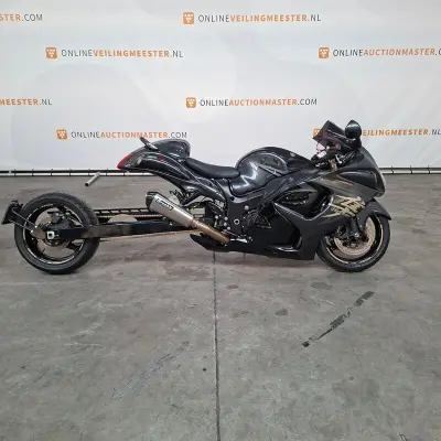Motorfiets, Suzuki, GSX1300R Hayabusa met verlengde achterbrug, 2009 – kavel bij Domeinen Roerende Zaken, Soesterberg