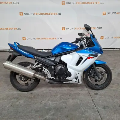 Motorfiets, Suzuki, Tour GSX 650 FA, 2016 – kavel bij Domeinen Roerende Zaken, Soesterberg