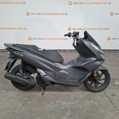 Motorscooter, Honda, PCX 125, 2019 – kavel bij Domeinen Roerende Zaken, Soesterberg