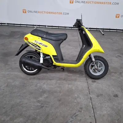 Motorscooter, Piaggio, Typhoon – kavel bij Domeinen Roerende Zaken, Soesterberg