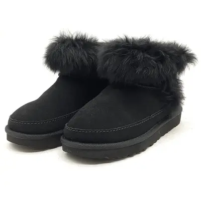 Paar schoenen, maat 37, UGG, 1173832 – kavel bij Domeinen Roerende Zaken, Groningen