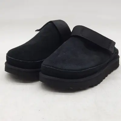 5x Paar schoenen, maat 37, UGG, 1138252 – kavel bij Domeinen Roerende Zaken, Groningen