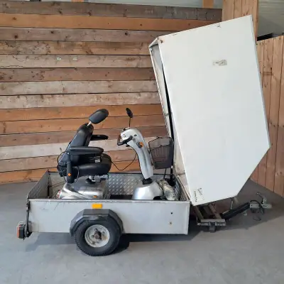 5-wiel scootmobiel, Quingo, PLUS, incl. Gidding Holiday Car scootmobiel-/rolstoelaanhanger – kavel bij Onlineveilingmeester, Heerenveen