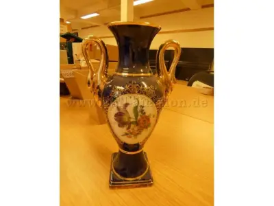 1 Porzellanvase Kerafina Porzellanfabrik (Royal KPM) – kavel bij Zoll-Auktion, Berlin
