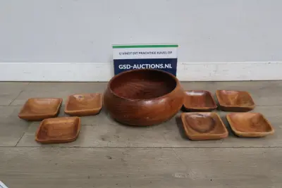 Houten serveerset met kom en schaaltjes – kavel bij GSD Auctions, Zoeterwoude
