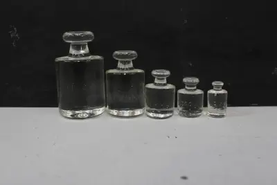 Set van 5 glazen gewichten' – kavel bij GSD Auctions, Zoeterwoude