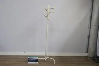 Witte kunststof kapstok met meerdere haken – kavel bij GSD Auctions, Zoeterwoude