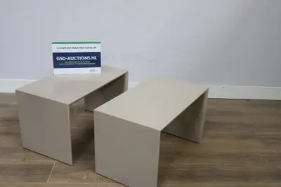 Set van twee bijzettafels – kavel bij GSD Auctions, Zoeterwoude