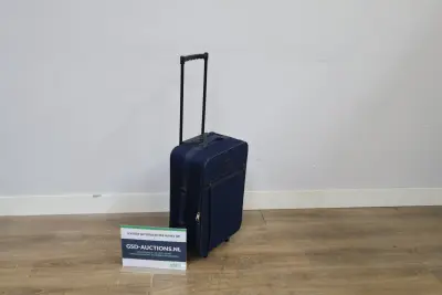 Reiskoffer met uittrekbare handgreep – kavel bij GSD Auctions, Zoeterwoude