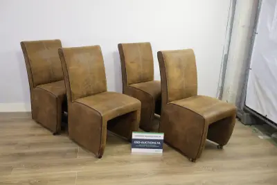 Set van 4 bruine leren eetkamerstoelen met wieltjes – kavel bij GSD Auctions, Zoeterwoude