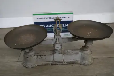 Antieke weegschaal 2 kilo – kavel bij GSD Auctions, Zoeterwoude