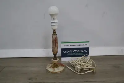 Marmeren tafellamp – kavel bij GSD Auctions, Zoeterwoude