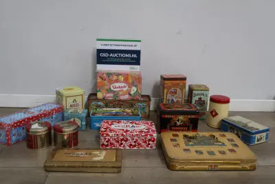 Verzameling vintage blikken – kavel bij GSD Auctions, Zoeterwoude