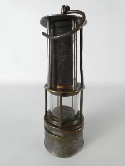 Oude metalen mijnlamp met glazen cilinder – kavel bij De Kringwinkel, Heverlee