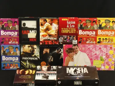Diverse DVD-boxen met populaire tv-series en shows – kavel bij De Kringwinkel, Antwerpen