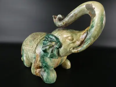 Decoratief keramisch olifantenbeeld – kavel bij De Kringwinkel, Heverlee
