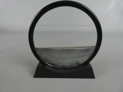 3D stromend zandkunstwerk – kavel bij De Kringwinkel, Diest