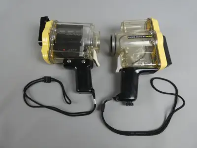 2 onderwater camera houders – kavel bij De Kringwinkel, Diest