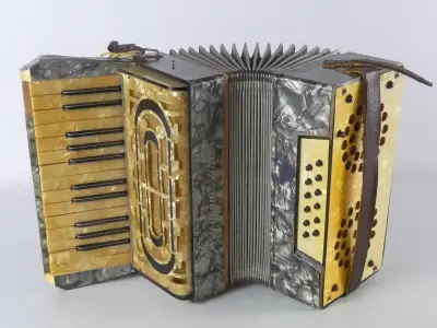 Vintage accordeon Johannes Adler - Duitsland – kavel bij De Kringwinkel, Heverlee