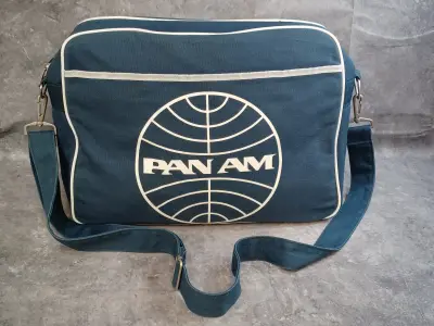 Iconische vintage-style Pan Am schoudertas – kavel bij De Kringwinkel, Gent