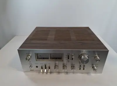 Vintage Akai AM-2800 Stereo Versterker – kavel bij De Kringwinkel, Geraardsbergen