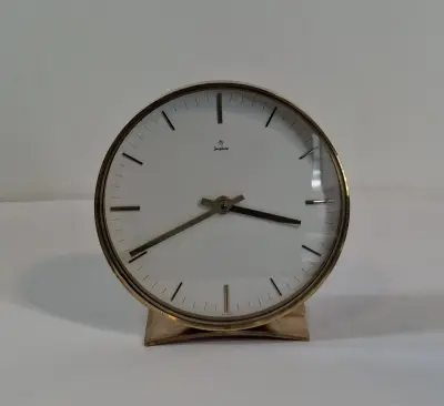 Vintage Junghans messing tafelklok – kavel bij De Kringwinkel, Geraardsbergen