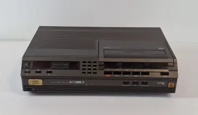 Vintage videorecorder SBR – kavel bij De Kringwinkel, Geraardsbergen
