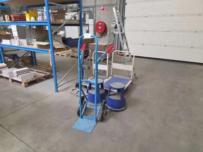 Resterende inhoud magazijn en kantoor NN – kavel bij Auctim, Tessenderlo- Ham