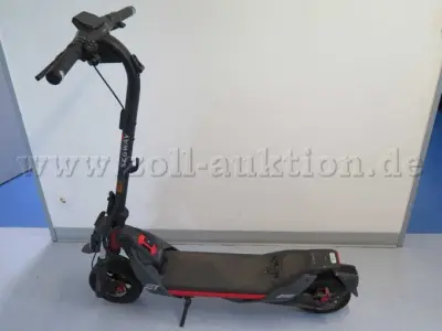 1 SEGWAY ZT3 Pro D E-Scooter (11 Zoll, Schwarz / Rot) – kavel bij Zoll-Auktion, Koblenz