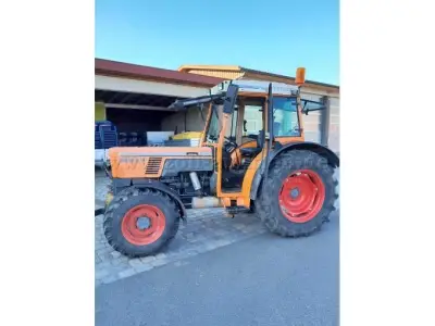1 Fendt Zugmaschine / Ackerschlepper 280 P mit 1 Stück Räumschild – kavel bij Zoll-Auktion, Schwandorf