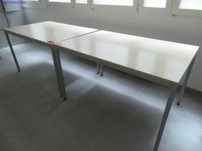 4 Bistro Tables – kavel bij NetBid, Tettnang
