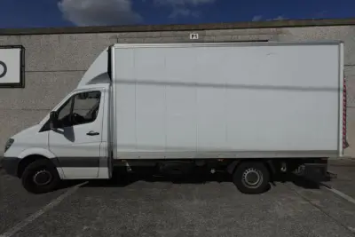 Mercedes sprinter meubelbak – kavel bij Openbare Verkopen, Waregem