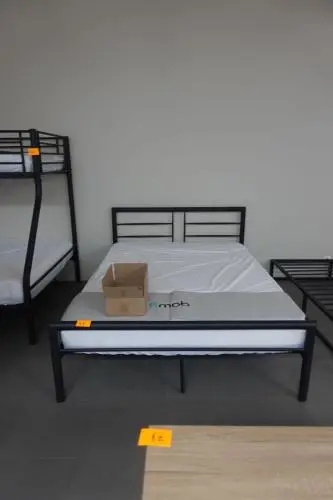 Tweepersoonsbed – kavel bij Openbare Verkopen, Waregem