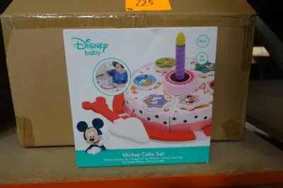 9x Mikey cake set Disney – kavel bij Openbare Verkopen, Waregem