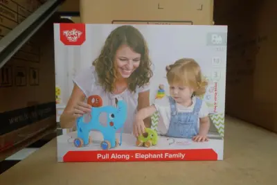 10x Pull along - Elephant family Tooky toy – kavel bij Openbare Verkopen, Waregem