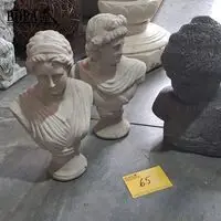 Beelden donkergrijze vrouwenbuste in steen, man en vrouw in – kavel bij BOPA Auctions, Aarsele