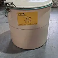 Vintage emaille emmer met deksel – kavel bij BOPA Auctions, Aarsele